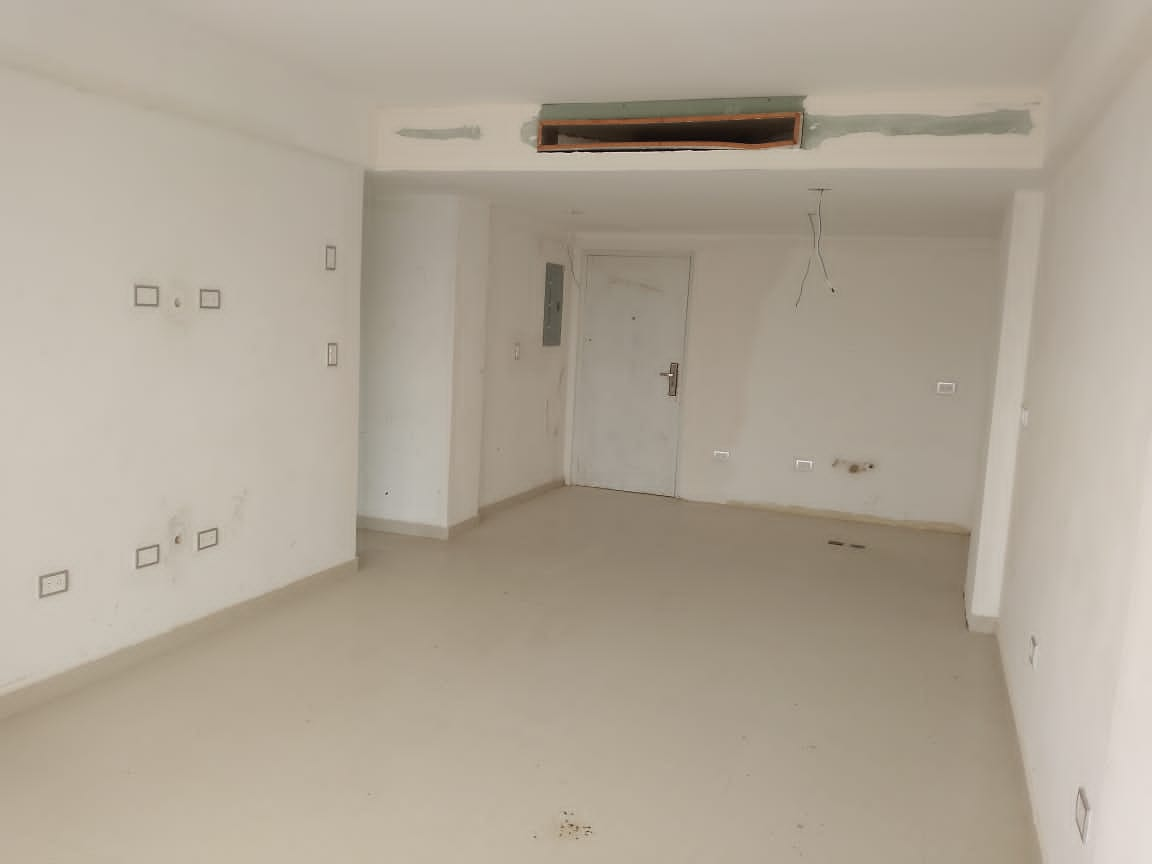 Apartamento en Urb. Dumar. Obra blanca