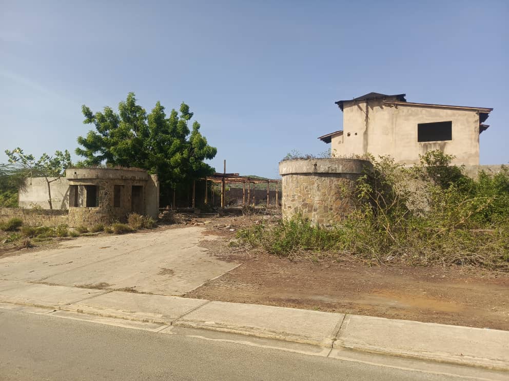 terreno y construcción en San Lorenzo