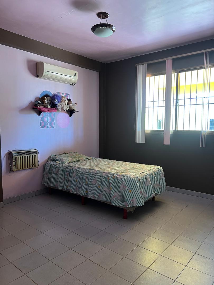 Casa a una cuadra de Av. Juan Bautista 