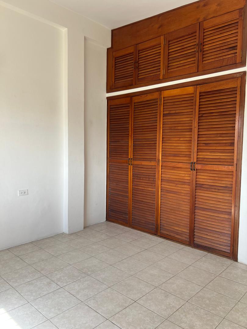Casa a una cuadra de Av. Juan Bautista 