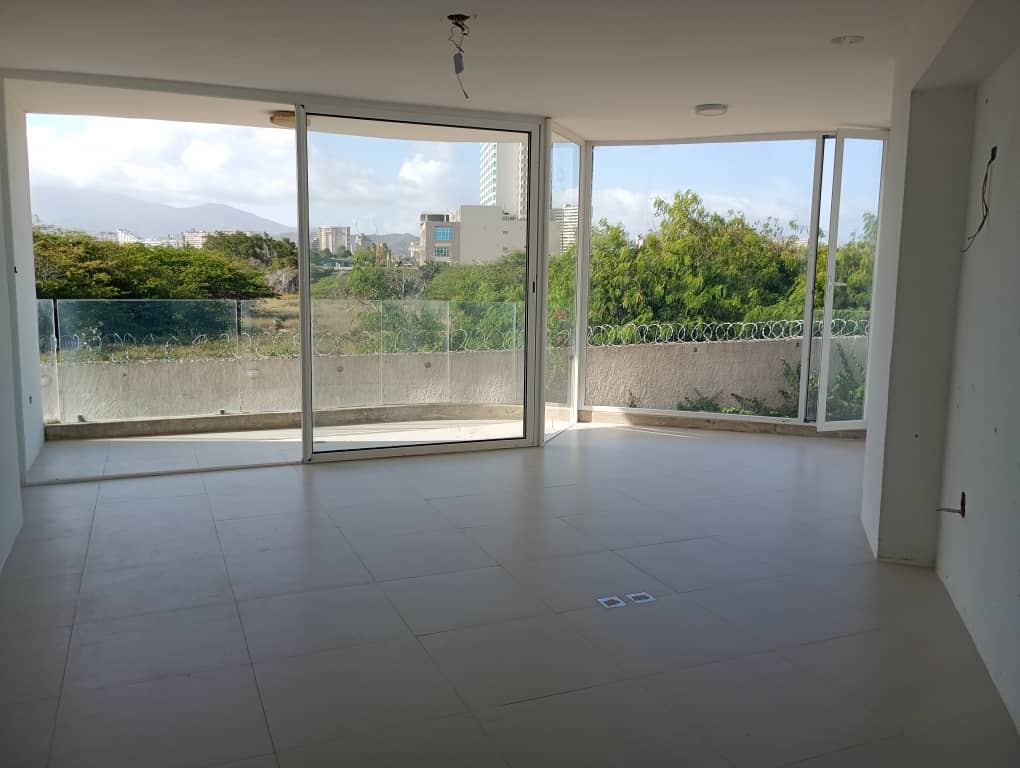 Apartamento en El Morro. Obra blanca