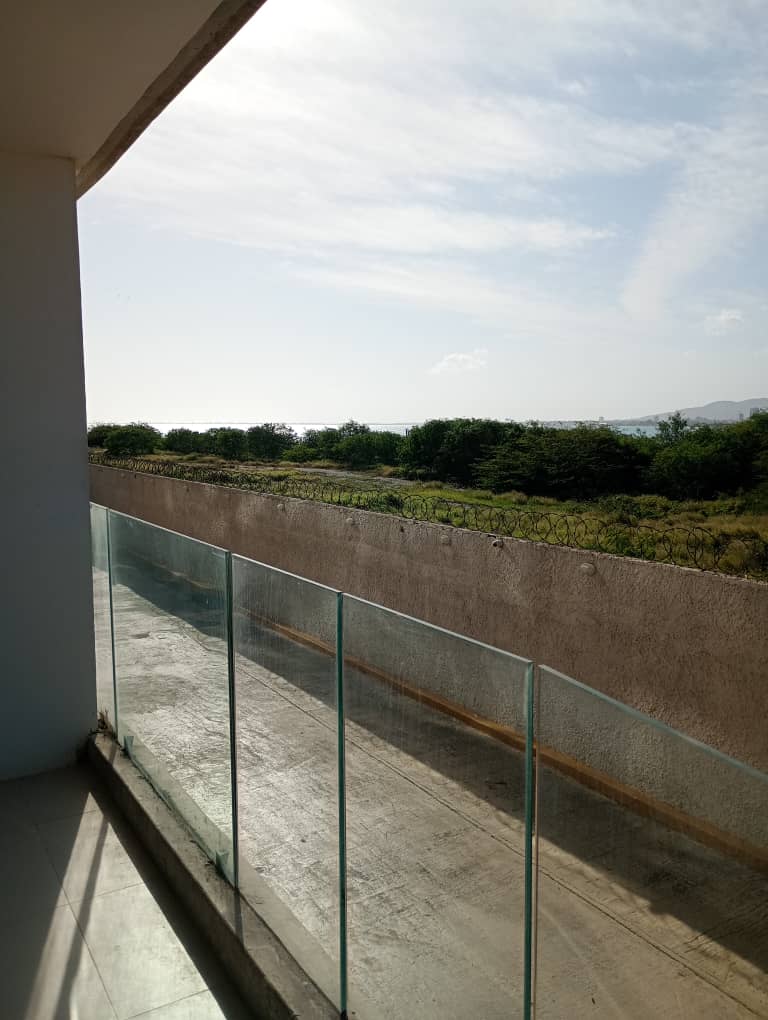 Apartamento en El Morro. Obra blanca