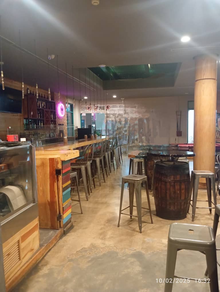 Bar- Rest.- Sala show