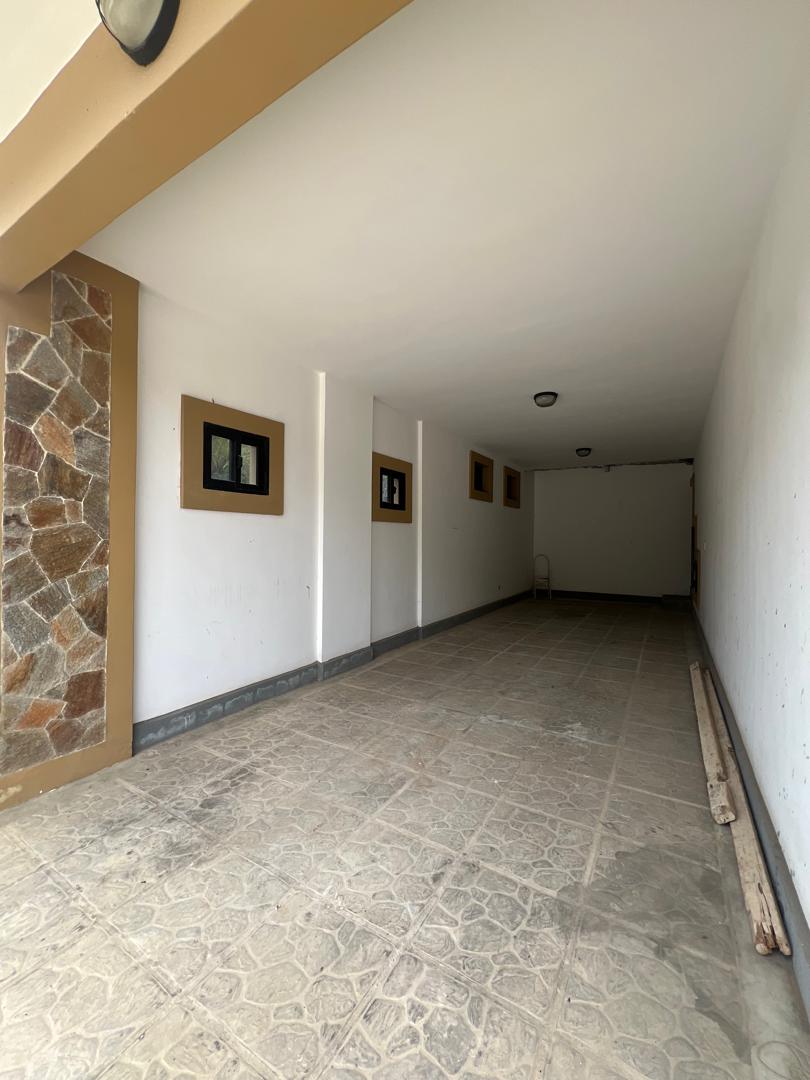 Townhouse en La Asunción. Obra blanca 
