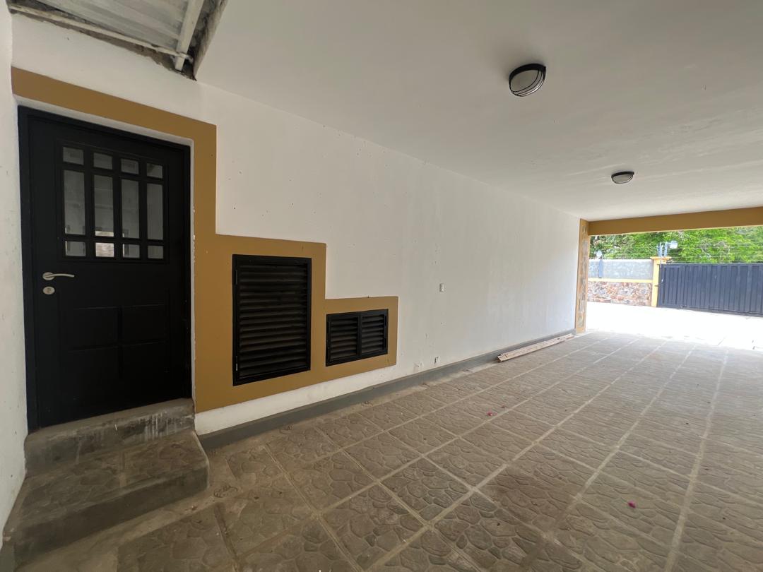 Townhouse en La Asunción. Obra blanca 