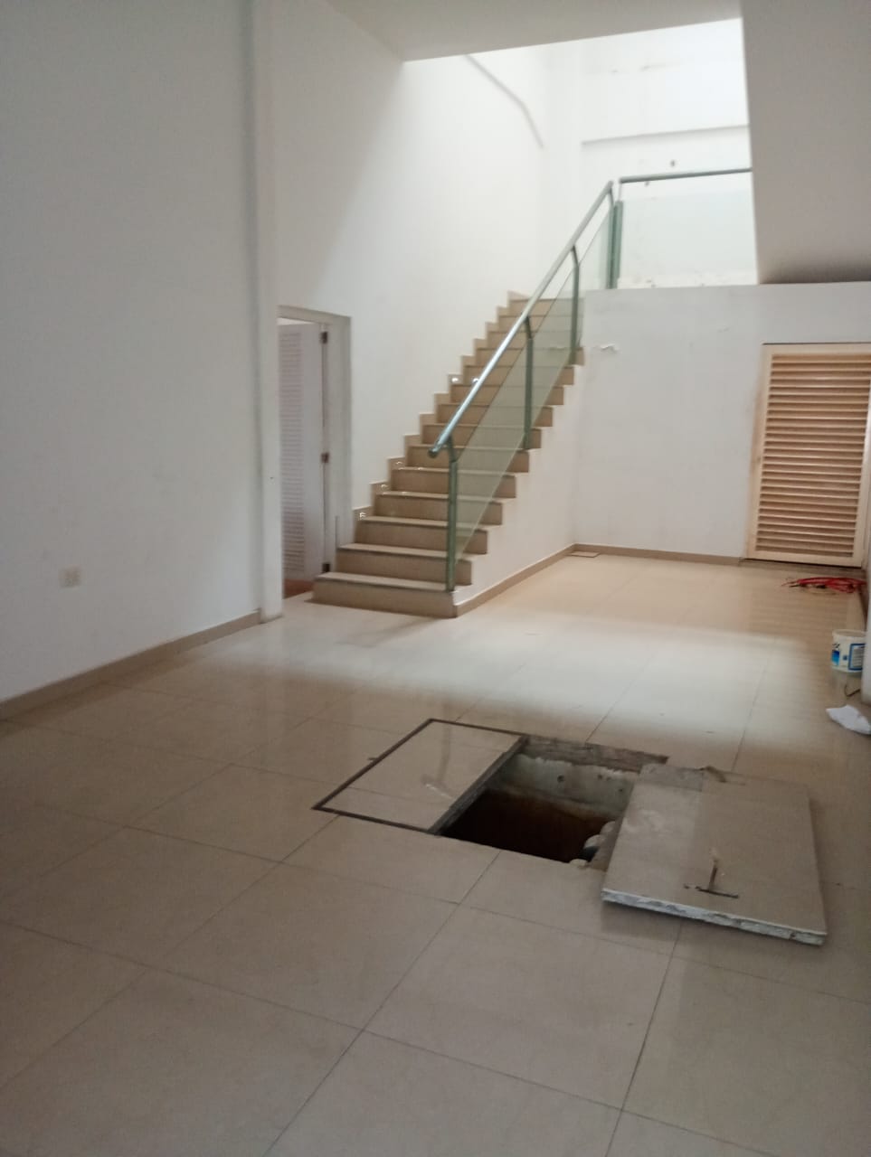 Centro Empresarial en Porlamar. Venta o alquiler 