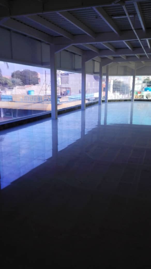 Centro Empresarial en Porlamar. Venta o alquiler 