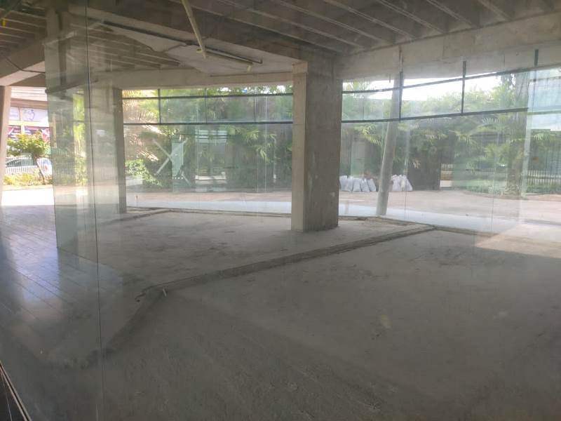 Local 95 m²