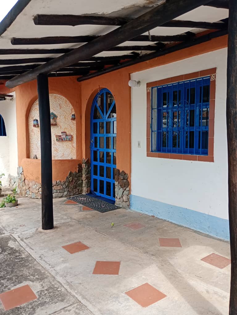 Casa con anexo en Palosano 